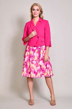 Saco elegante color fiusha manga 3/4 y botón cruzado