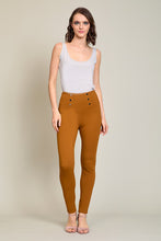 Cargar imagen en el visor de la galería, Leggings casual color camel con botones al frente