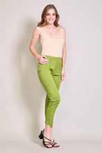 Cargar imagen en el visor de la galería, Pantalón casual color verde con pretina