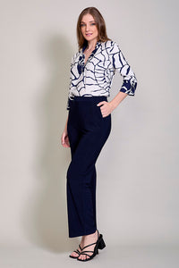 Pantalón de vestir color marino con bolsillos y resorte