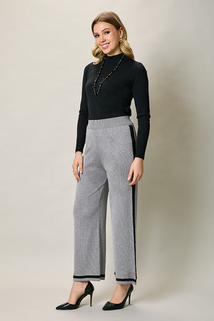 Pantalón elegante de bota amplia color gris