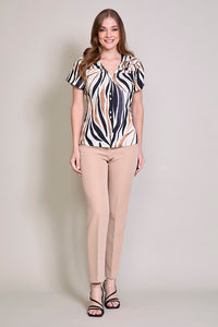 Blusa estampada cuello V manga corta con botones