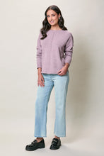 Cargar imagen en el visor de la galería, Suéter casual color violeta cuello redondo
