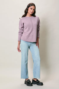 Suéter casual color violeta cuello redondo