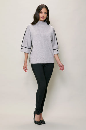 Suéter casual color gris cuello alto manga 3/4