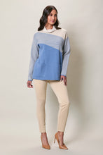 Cargar imagen en el visor de la galería, Suéter casual color azul cuello alto