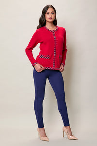 Suéter elegante color rojo con cierre y bolsillos