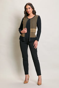 Suéter elegante color negro con estampado simétrico