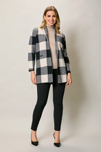 Cargar imagen en el visor de la galería, Suéter largo casual estampado a cuadros color negro