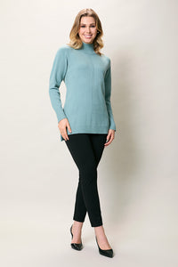 Suéter casual color menta cuello alto corte irregular