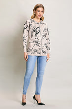 Cargar imagen en el visor de la galería, Suéter casual color beige con gorro y estampado