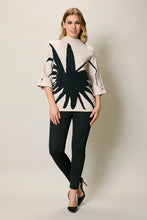 Cargar imagen en el visor de la galería, Suéter casual manga 3/4 color beige con estampado