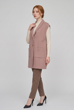 Cargar imagen en el visor de la galería, Chaleco largo invernal beige con botones y bolsillos