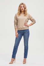 Cargar imagen en el visor de la galería, Sudadera casual beige cuello rendondo