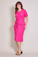 Cargar imagen en el visor de la galería, Conjunto plus color fiusha con blusa de botones y falda