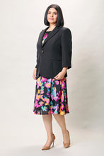 Cargar imagen en el visor de la galería, Vestido plus estampado multicolor con saco negro