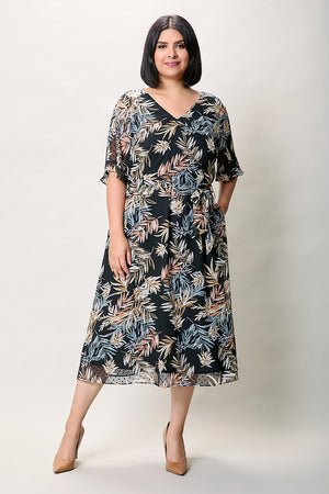 Vestido plus cuello v con estampado multicolor