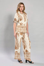 Cargar imagen en el visor de la galería, Conjunto casual ligero color café con blusa y pantalón