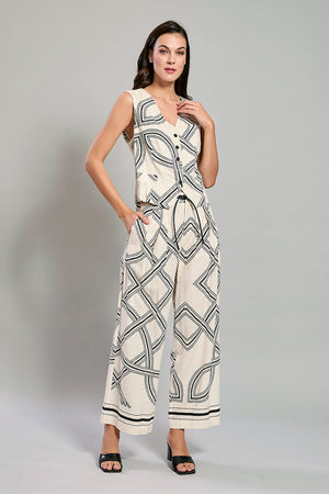 Conjunto juvenil casual con chaleco y pantalón estampado