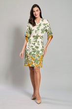 Cargar imagen en el visor de la galería, Vestido juvenil color verde con estampado floral