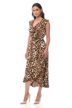 Cargar imagen en el visor de la galería, Vestido casual estampado animal print con olanes