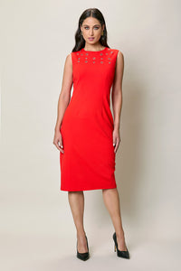 Vestido corto sin manga color rojo con incrustaciones
