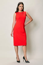 Cargar imagen en el visor de la galería, Vestido corto sin manga color rojo con incrustaciones