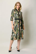 Cargar imagen en el visor de la galería, Vestido casual camisero con estampado color verde