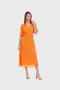 Vestido naranja envolvente manga corta